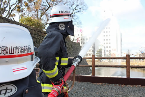 写真：ストレートほう水