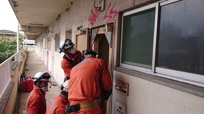 写真：倒壊の措置