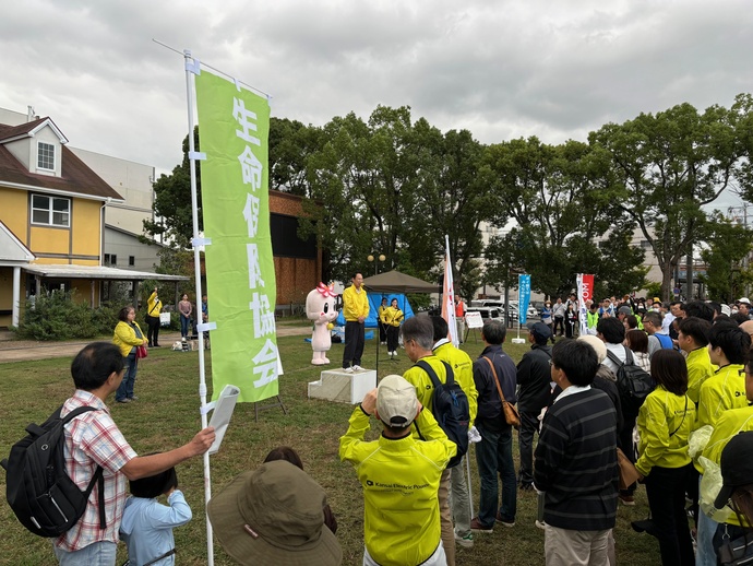 本町公園～市堀川周辺エリアを参加者全員で清掃しました。