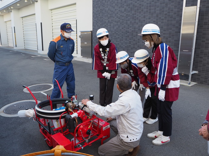 写真：軽可搬ポンプ取扱い説明