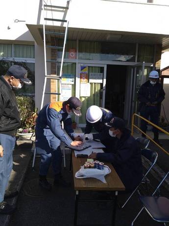 各消防分団の無線運用訓練の様子