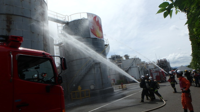 写真：タンクの冷却！