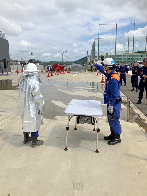 写真：活動指示