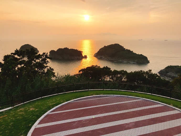 雑賀崎灯台の夕日